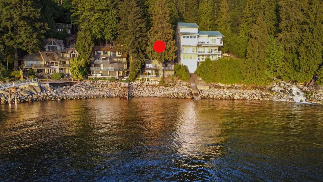 Waterfront Cottage With Superb Coastline Views Західний Ванкувер Екстер'єр фото